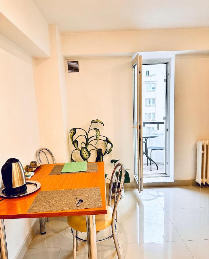 Eva Studio Apartment บูคาเรสต์ ภายนอก รูปภาพ
